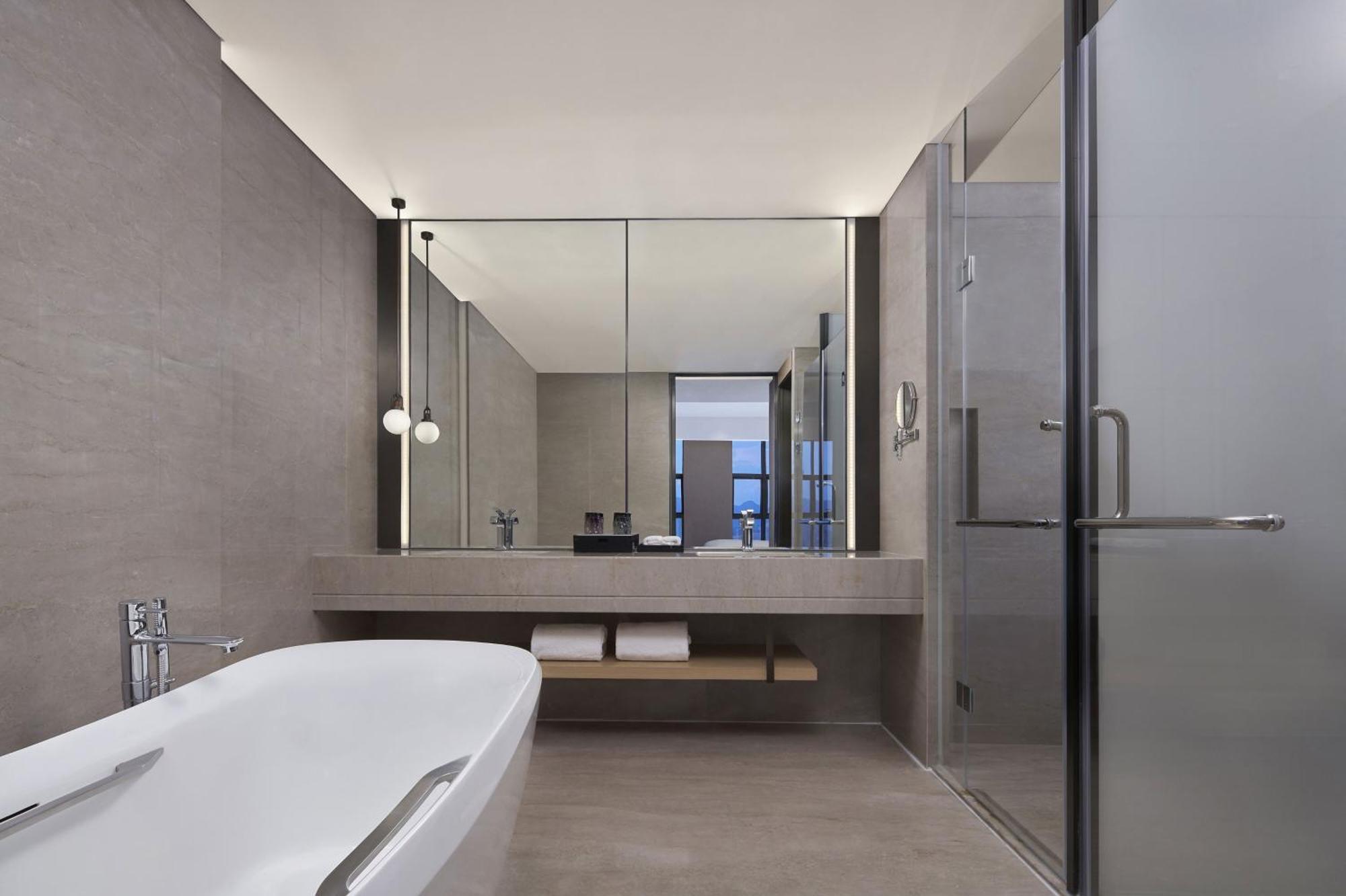 Four Points By Sheraton Guiyang, Huaxi Гуейян Екстериор снимка